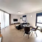 Lägenhet Ma Estates Denebola 2
