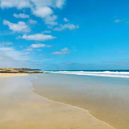 Ma Estates Denebola 2 アパート