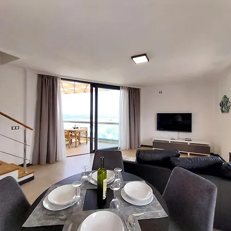 Διαμέρισμα Ma Estates Denebola 2 *