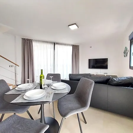 Ma Estates Denebola 2 Apartment