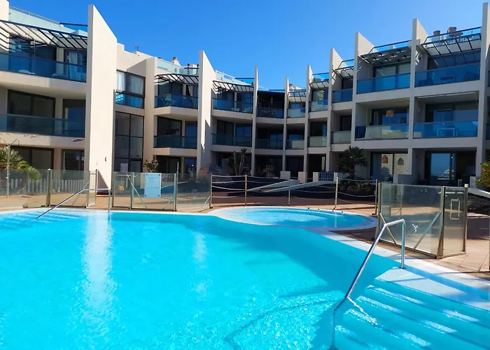 Ma Estates Denebola 2 アパート *