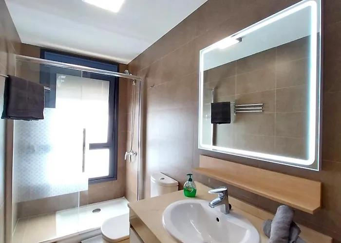 Ma Estates Denebola 2 アパート