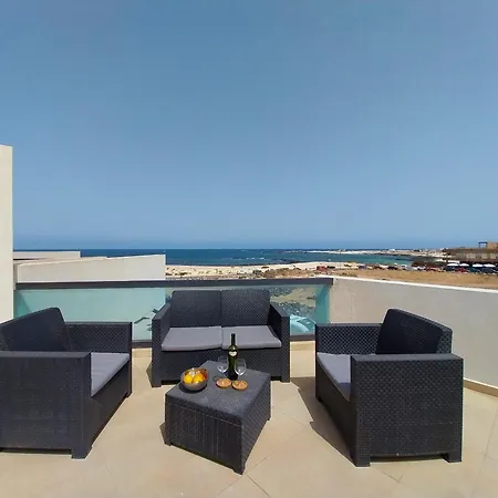 דירה Ma Estates Denebola 2 *